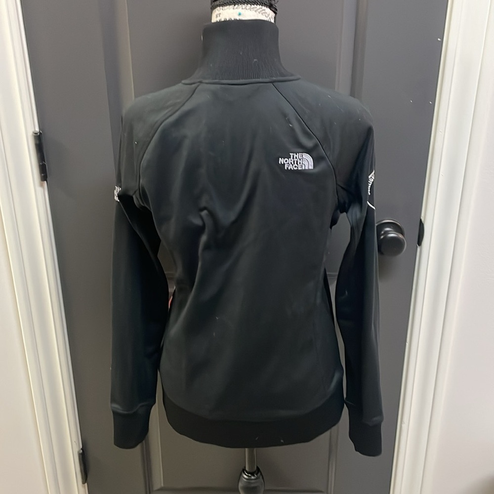 The North Face women’s size med jacket
148 - Picture 2 of 4